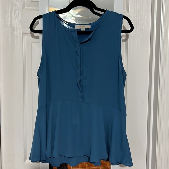 THE LOFT - Picture 2 of 4